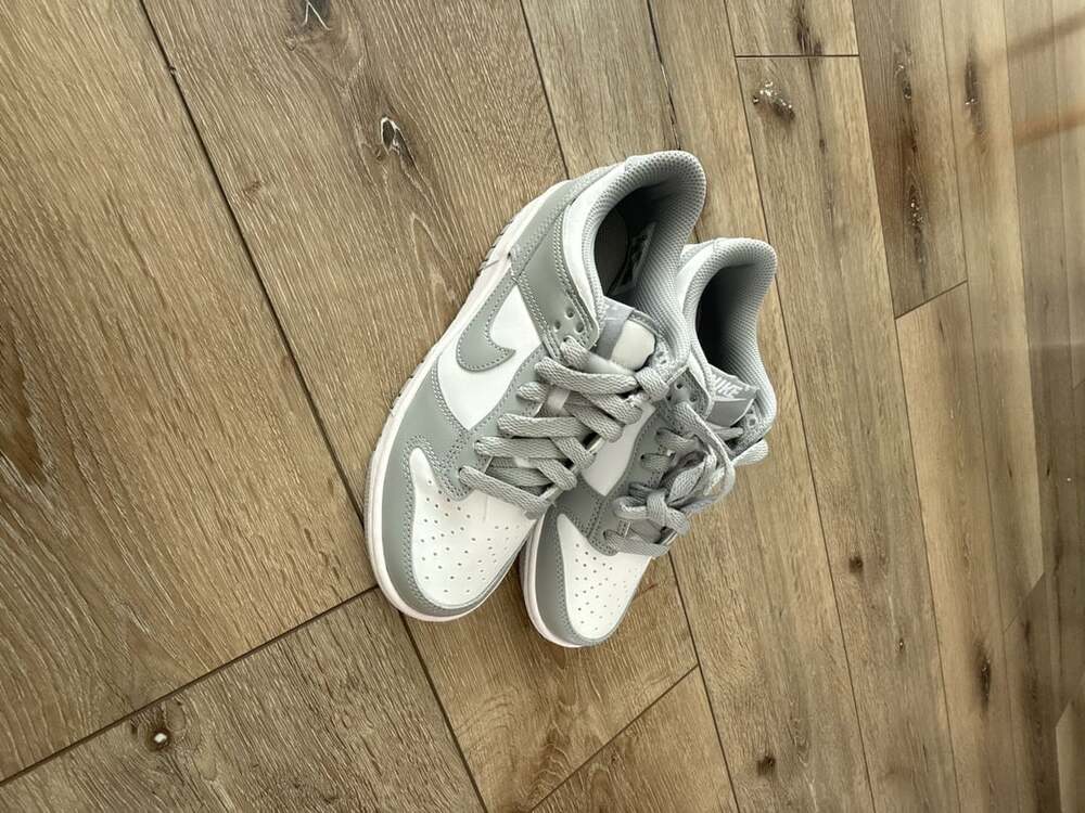 Nike Dunk Low Size 4.5Y Light Smoke Grey White